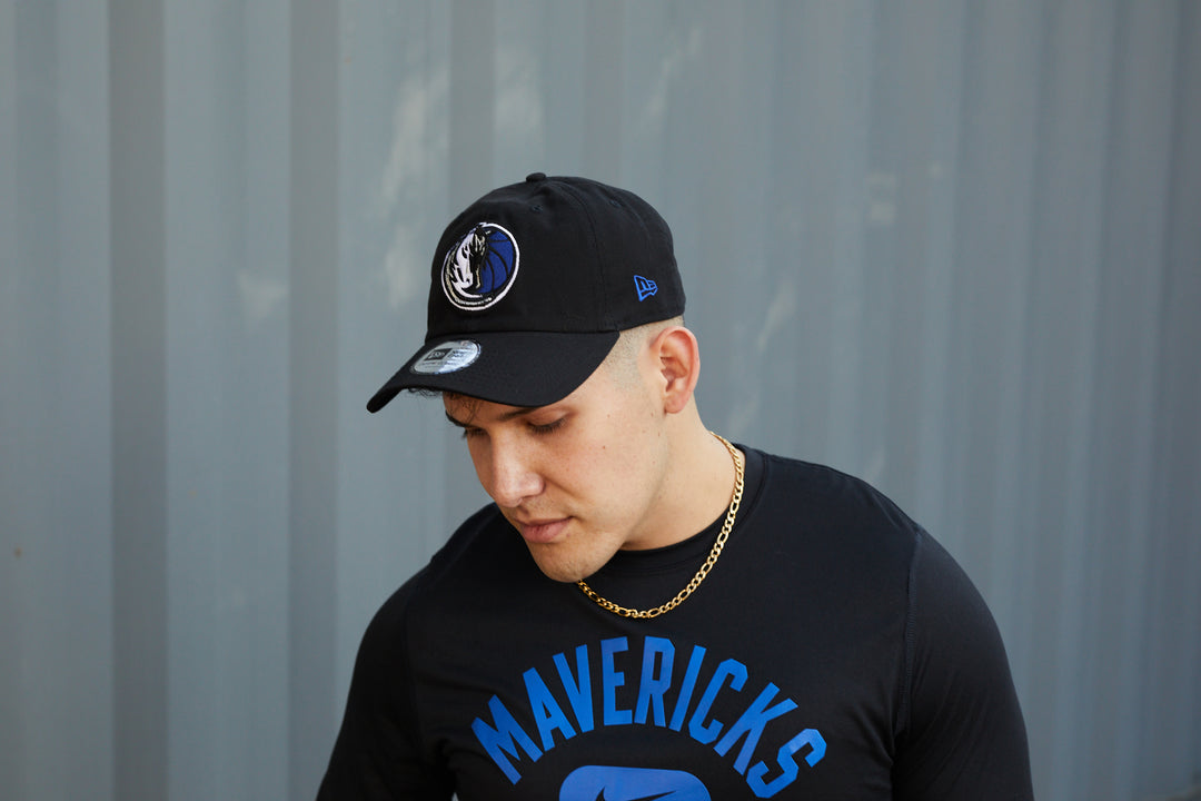 ADJUSTABLE HEADWEAR