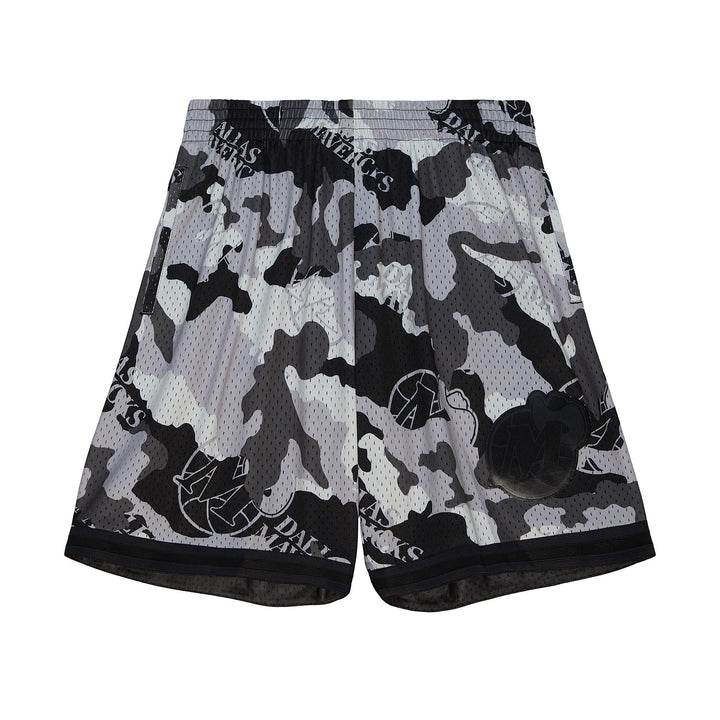 DALLAS MAVERICKS MITCHELL & NESS BLACK CAMO SWINGMAN SHORTS