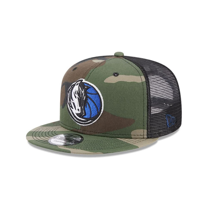 DALLAS MAVERICKS NEW ERA CAMO HORSEHEAD TRUCKER SNAPBACK