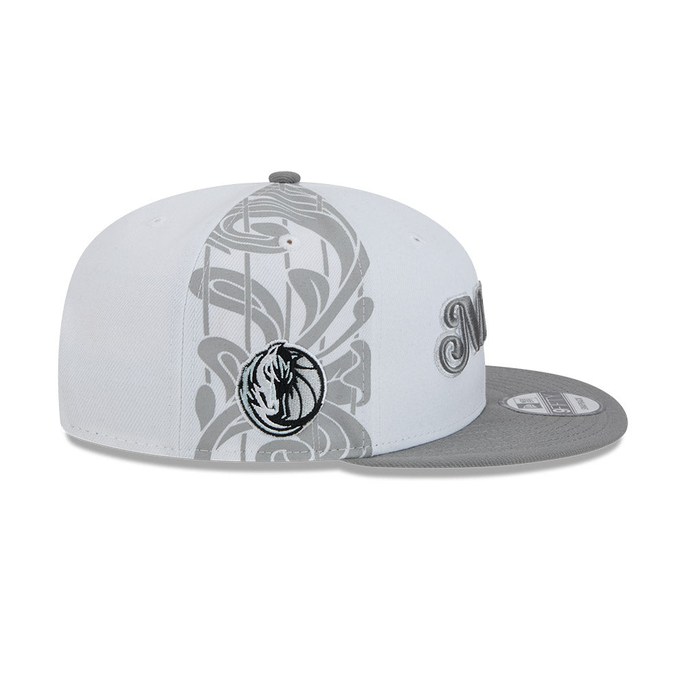 DALLAS MAVERICKS NEW ERA CITY EDITION 2024-25 WHITE MAVS SNAPBACK