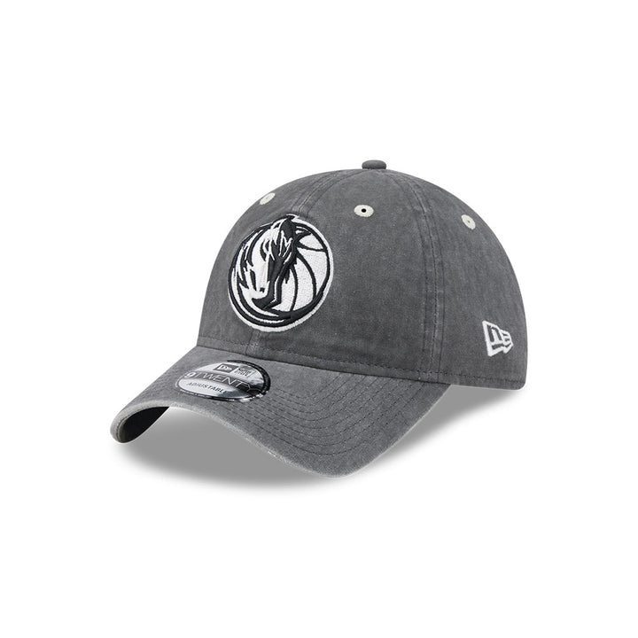 Dallas Mavericks New Era Grey Distressed Horsehead Adjustable Cap