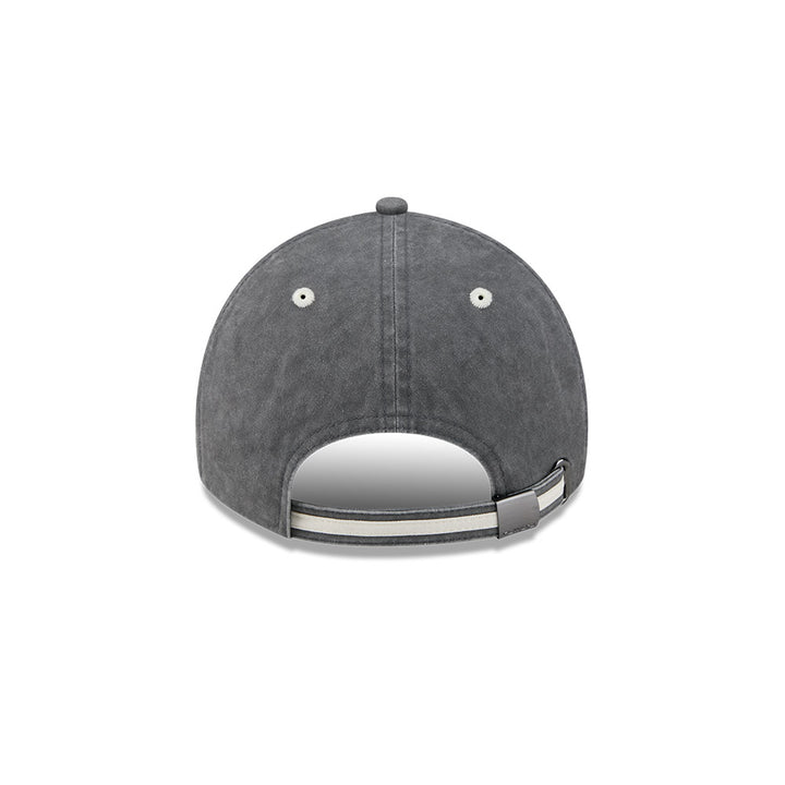 Dallas Mavericks New Era Grey Distressed Horsehead Adjustable Cap