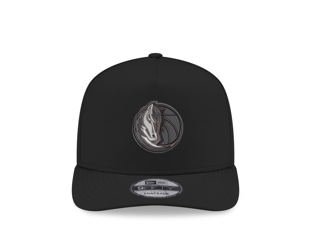 DALLAS MAVERICKS NEW ERA BLACK HORSEHEAD 950 SNAPBACK CAP