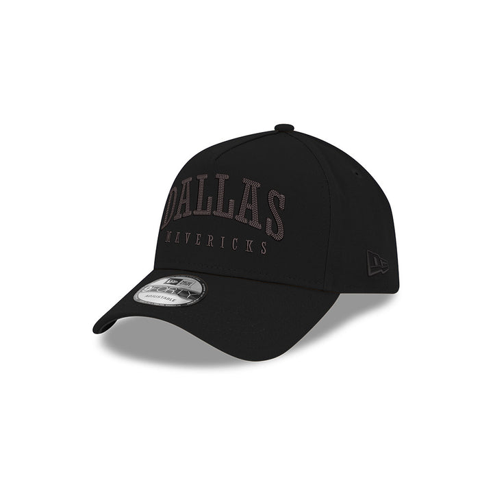 Dallas Mavericks New Era Black Out Snapback Cap