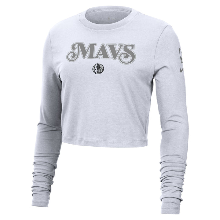 DALLAS MAVERICKS NIKE CITY EDITION 2024-25 WOMEN'S WHITE CROP LONG-SLEEVE TEE