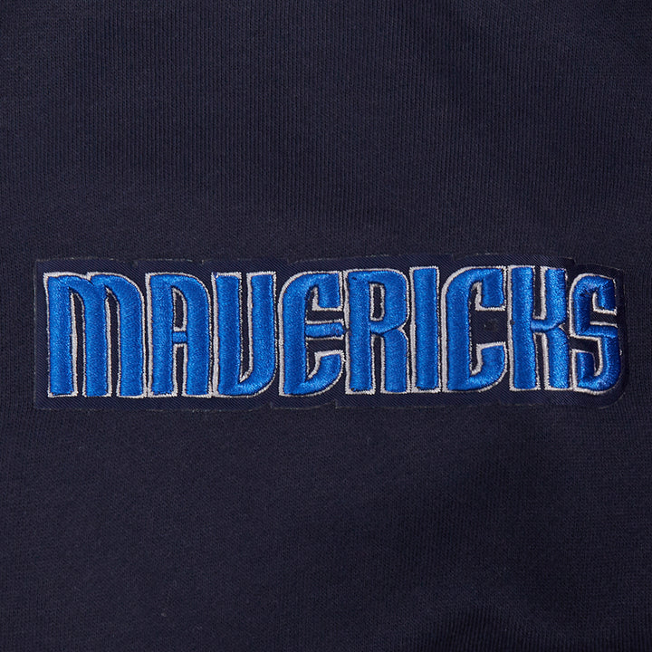 DALLAS MAVERICKS PRO STANDARD NAVY CURSIVE WORDMARK CREWNECK