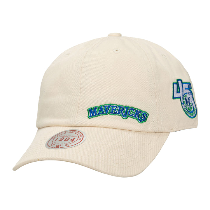 DALLAS MAVERICKS MITCHELL & NESS 45TH ANNIVERSARY HARDWOOD CLASSIC CREAM ADJUSTABLE CAP