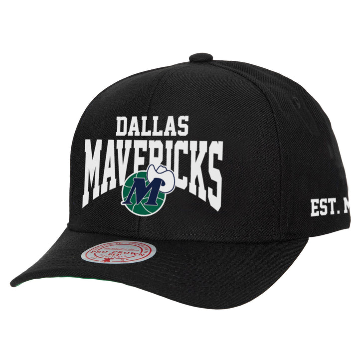 DALLAS MAVERICKS MICTHELL & NESS BLACK HARDWOOD CLASSIC SNAPBACK CAP