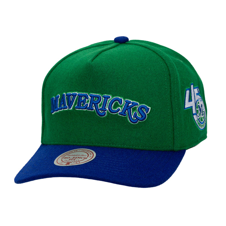 DALLAS MAVERICKS MITCHELL & NESS 45TH ANNIVERSARY HARDWOOD CLASSIC GREEN WOOL MAVERICKS SNAPBACK CAP