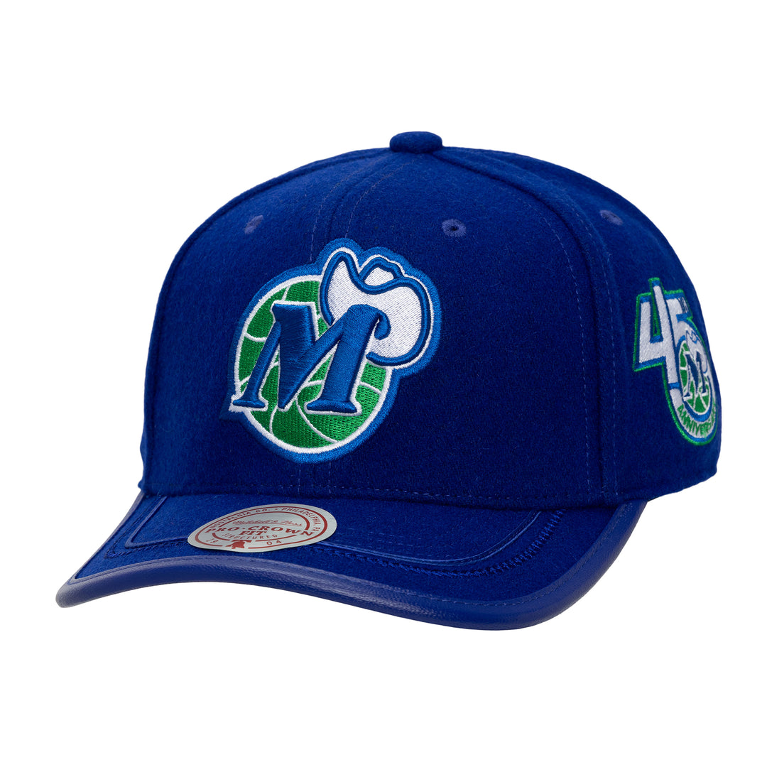 DALLAS MAVERICKS MITCHELL & NESS 45TH ANNIVERSARY HARDWOOD CLASSIC BLUE M-HAT SNAPBACK CAP