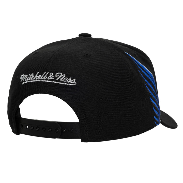 DALLAS MAVERICKS MITCHELL & NESS 2025-26 CITY EDITION BLACK SNAPBACK CAP
