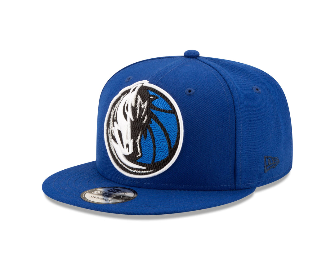 DALLAS MAVERICKS NEW ERA ROYAL HORSE HEAD SNAPBACK CAP