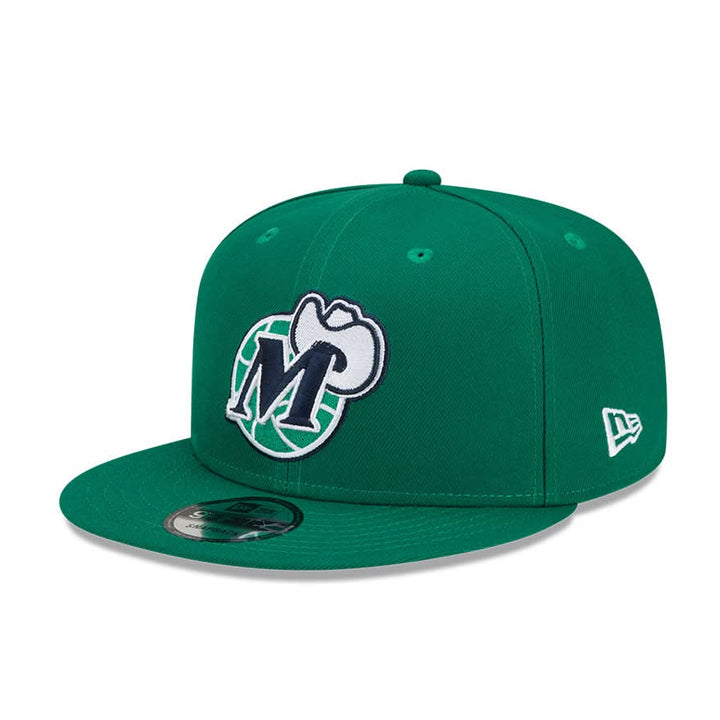 DALLAS MAVERICKS NEW ERA HARDWOOD CLASSIC M-HAT SNAPBACK CAP