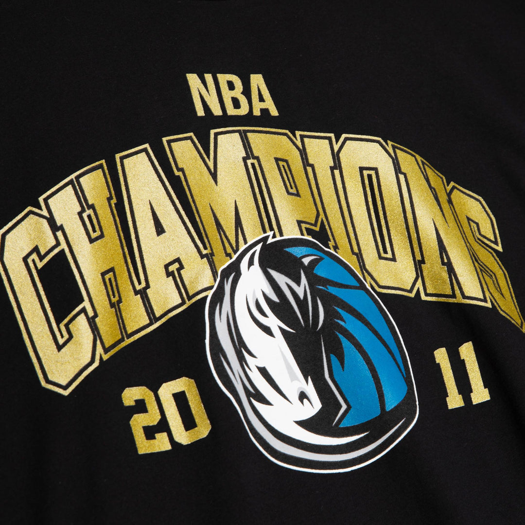 DALLAS MAVERICKS MITCHELL AND NESS DIRK FINALS CHAMP TEE