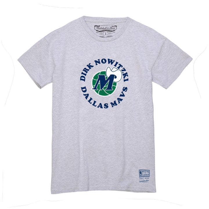 DALLAS MAVERICKS MITCHELL & NESS DIRK NOWITZKI WOMEN'S M-HAT LOGO TEE