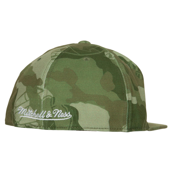 DALLAS MAVERICKS MITCHELL & NESS HARDWOOD CLASSIC GREEN CAMO FITTED CAP