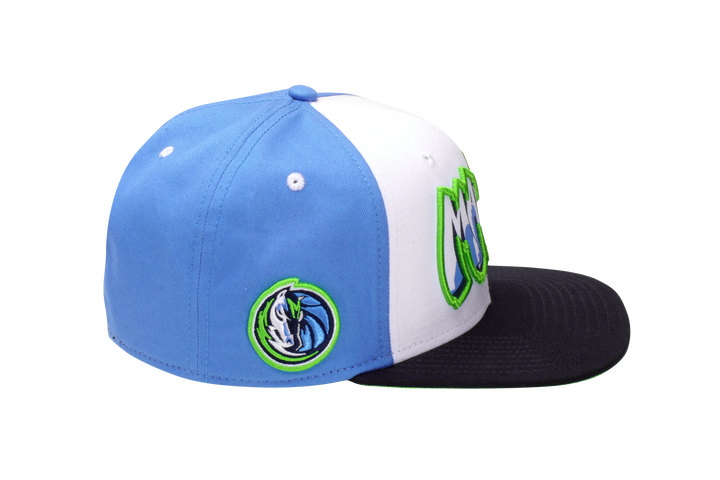 DALLAS MAVERICKS CITY EDITION 19-20 SKYLINE GRAFFITTI WORDMARK SNAPBACK CAP