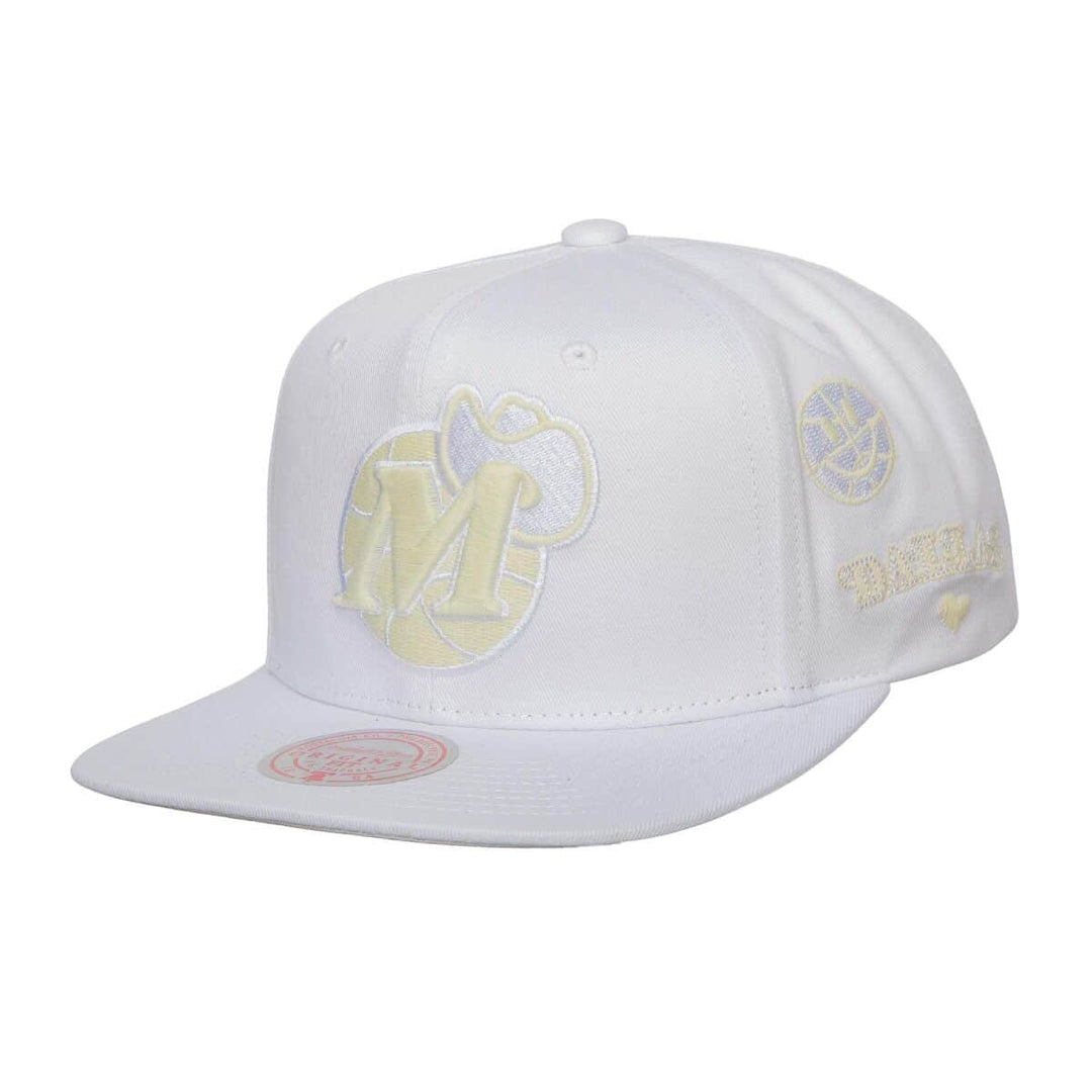 DALLAS MAVERICKS MITCHELL & NESS HARDWOOD CLASSIC UV REACTIVE SNAPBACK CAP